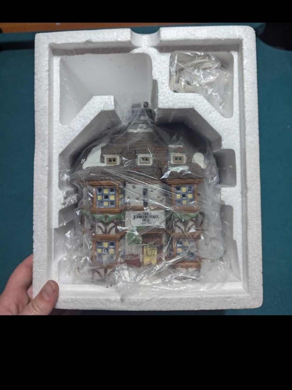 Dept 56 - Dickens' Village Series - Sir John Falstaff Inn, 4th Edition '95